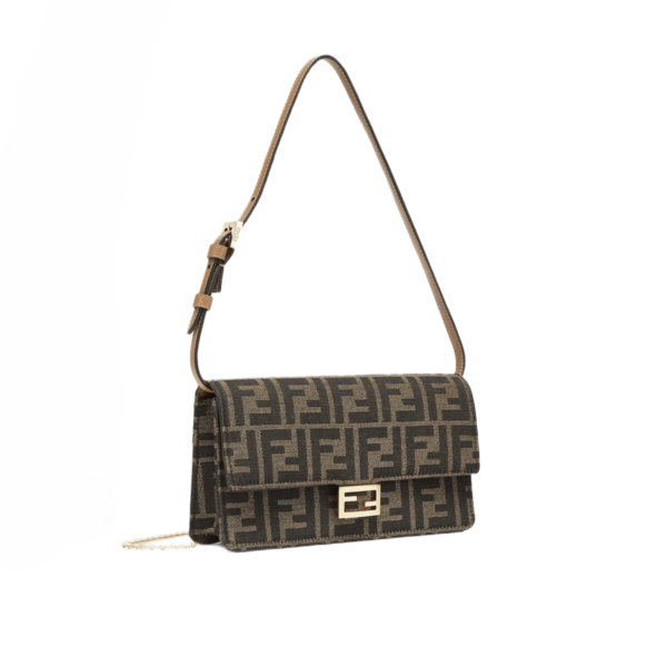 PORTOFOGLIO CON CATENA